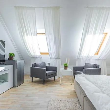 Tamara With Air-conditioning And Parking * Praga